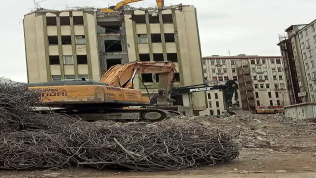 YRP'li Ekinci: 'Kayseri öğretmenevi nereye ve ne zaman yapılacak'