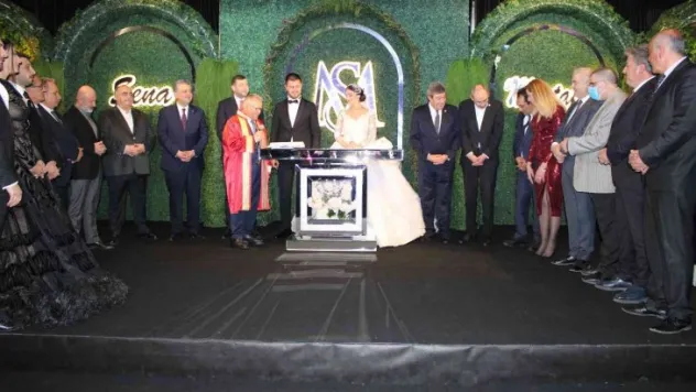 Yücel ailesinin mutlu günü