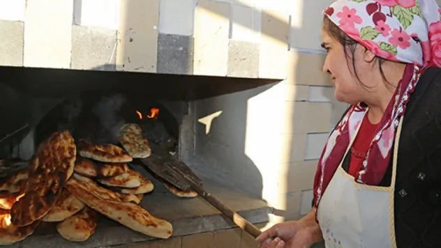 Yukarı mahalleli kadınlara fırın hizmeti