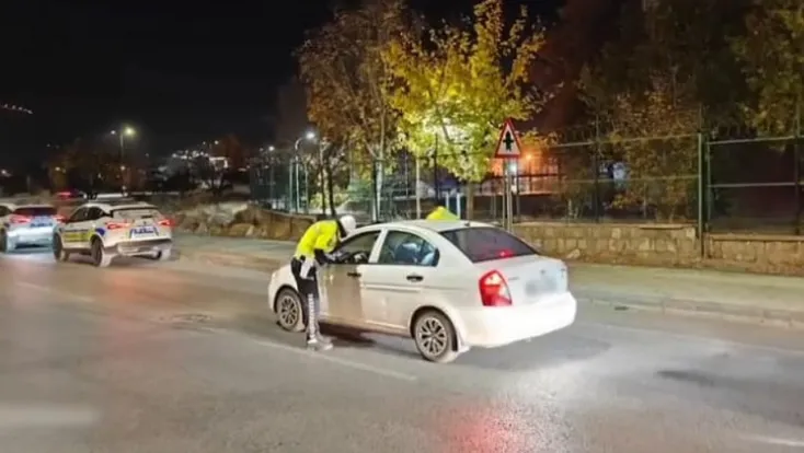 Kayseri’de 582 araç sürücüsü, cep telefonu kullanmaktan ceza yedi