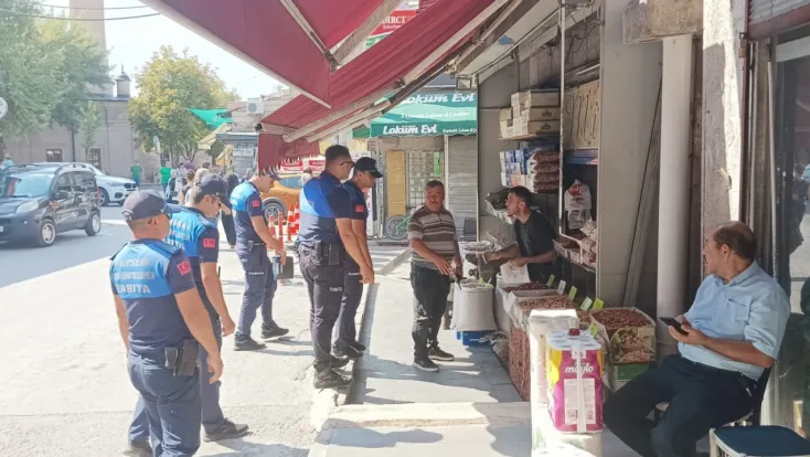 Kayseri'de Kaldırım İşgallerine Karşı Sıkı Denetim: 225 Yasal İşlem Uygulandı