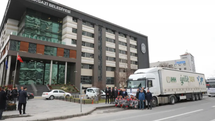 Melikgazi’den Gazze’ye 24 TIR yardım gönderildi