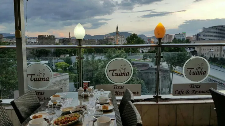 Vakıflar Bölge Müdürlüğü'nden Ramazan boyunca Tuana'da 1000 kişilik İftar