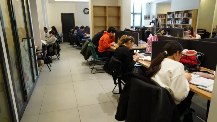 'Akıl Küpleri'  öğrencilerin akınına uğradı
