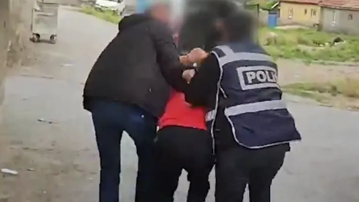 'Evden hırsızlık' suçundan aranıyordu, polisten kaçamadı