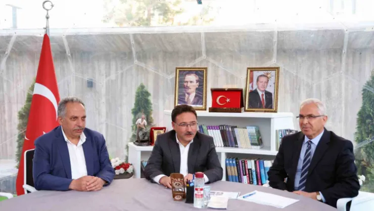 Vali Çiçek'ten Şeffaf Odaya takdir: 'Muhteşem'