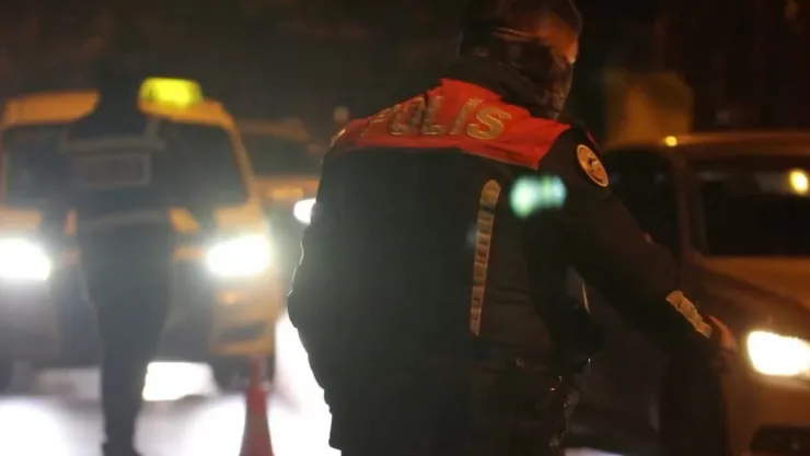 1 haftada 346 aranan şahıs yakalandı, yüklü miktarda çalıntı mal ele geçirildi