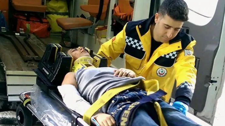 13 yaşındaki kız çocuğu ikinci kattan düştü