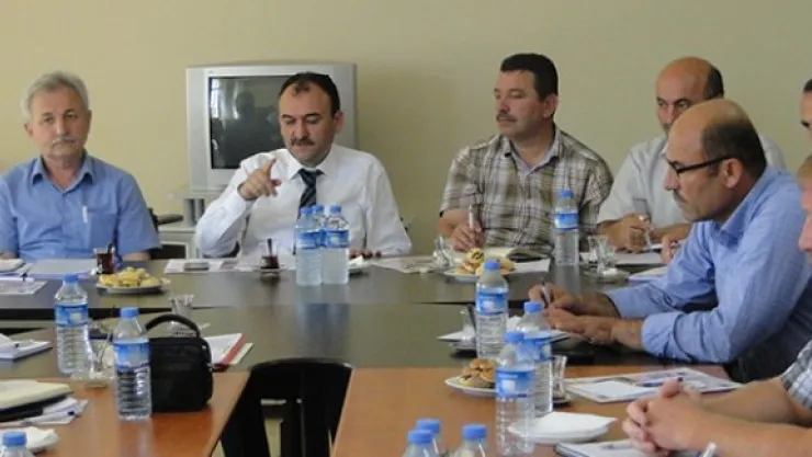 16 ilçe milli eğitim müdürü ile toplantı