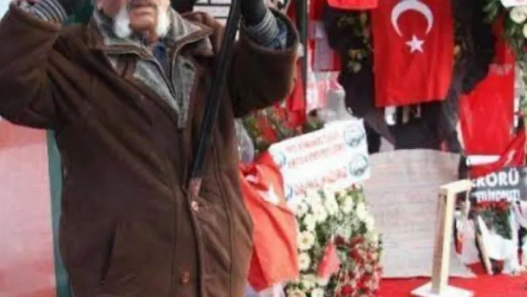 17 Aralık şehitlerinin nöbetini tutan Fevzi Kurtoğlu yaşamını yitirdi