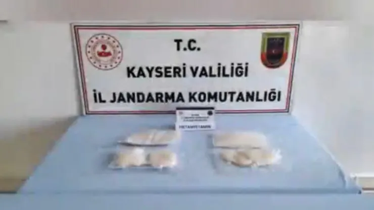2 kilogram metamfetamin piyasa sürülmeden ele geçirildi