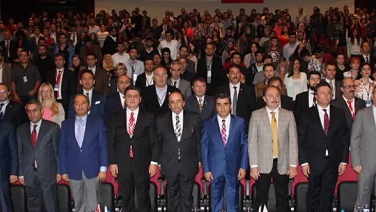 ERÜ'de 'Mükemmellik Zirvesi' düzenledi