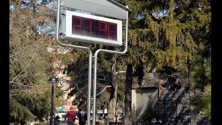 Kayseri'de şubat ayında termometreler 27 dereceyi gösterdi