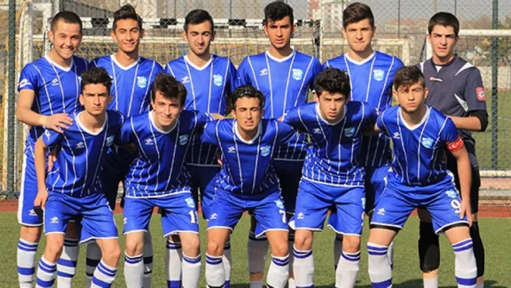 Kayseri U-17 ligi play-off erteleme maçını kazandı.