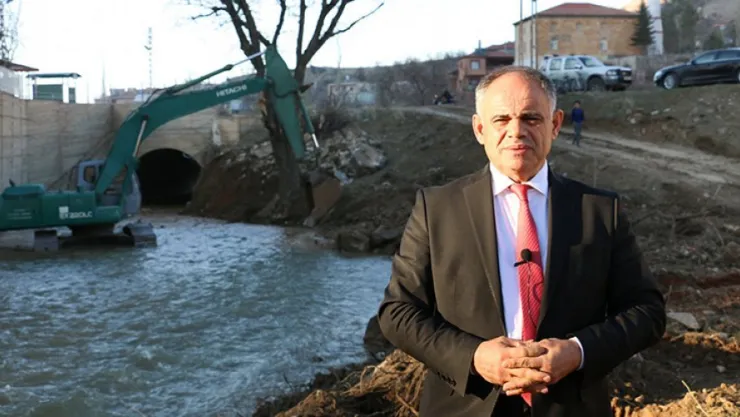 Yahyalı'da Kocaçay deresi düzenleniyor