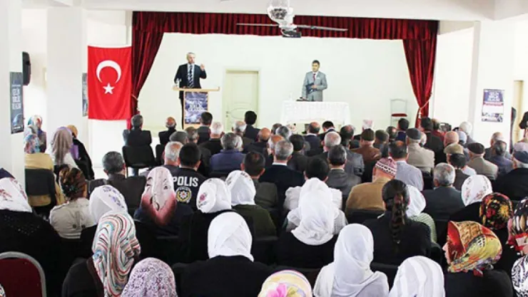 'Kokuşmuş Dünya'yı yeniden diriltelim'