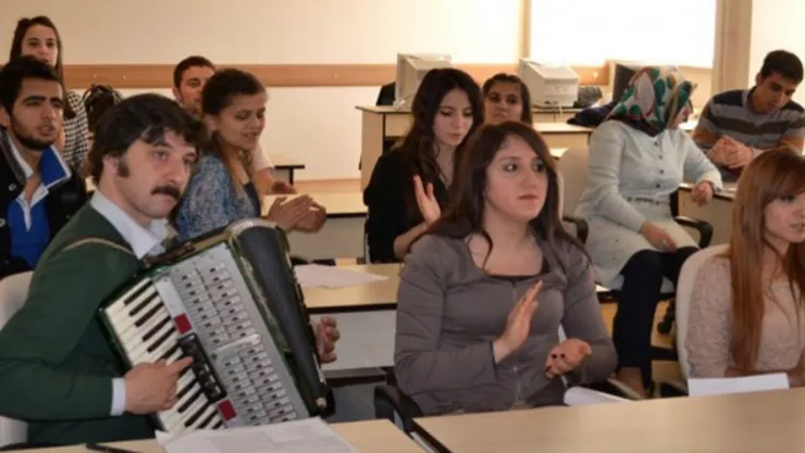 ERÜ'ye 'Çerkes Dili ve Edebiyatı Bölümü' şart