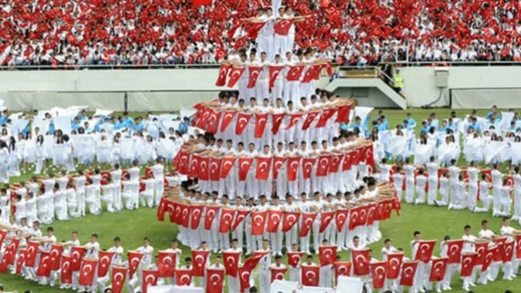 &quotGücünü milletten alan başarıya ulaşır&quot