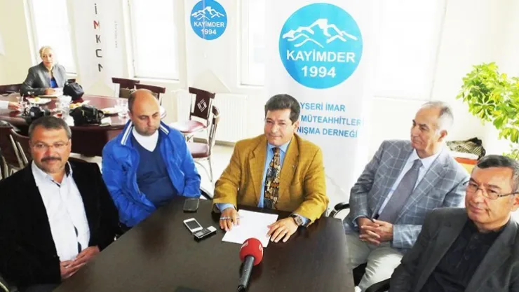 Müteahhitler sorunlarına çözüm bekliyor