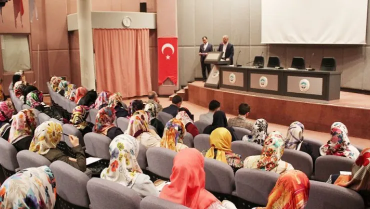 Kur'an Kursu yöneticilerine seminer