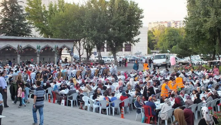 Seyyid Burhaneddin Türbesi'ne ziyaretçi akını