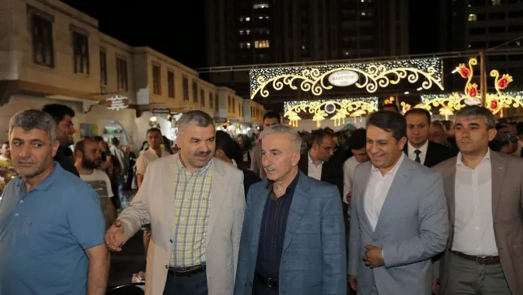 Vali ile Başkan Ramazan Sokağı'nda