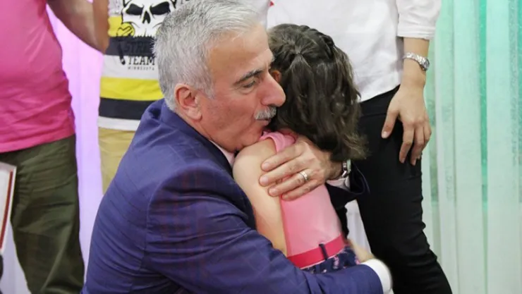 Vali Kamçı, koruyucu ailelerle buluştu