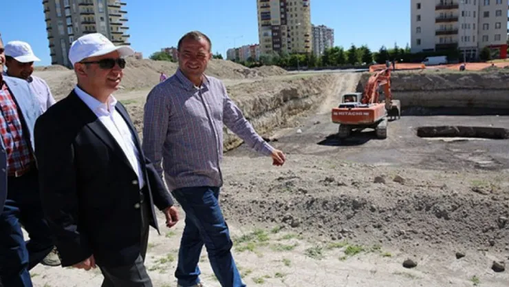 Çolakbayrakdar, &quotZiyagökalp Türkiye'ye örnek olacak"