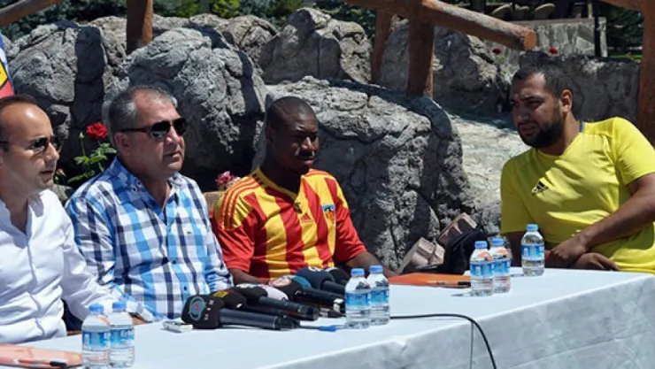 Kayserispor Prejuece Nakoulma ile 1 yıllık sözleşme imzaladı