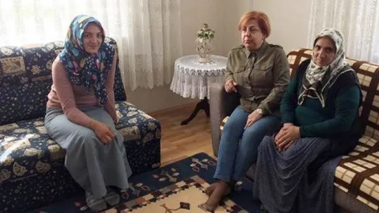 Ayşe Kamçı'dan ihtiyaç sahiplerine ziyaret