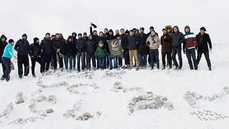 Üniversiteli gençlerin kış kampı başarılı geçti