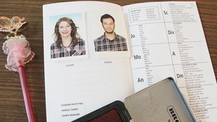 Nişanlı çifti trafik kazası ayırdı