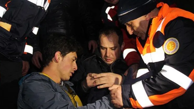 19 yaşındaki genç film gibi operasyon ile kurtarıldı
