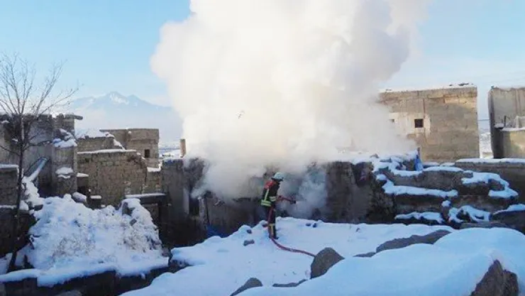 3 ayrı yangın korkuttu