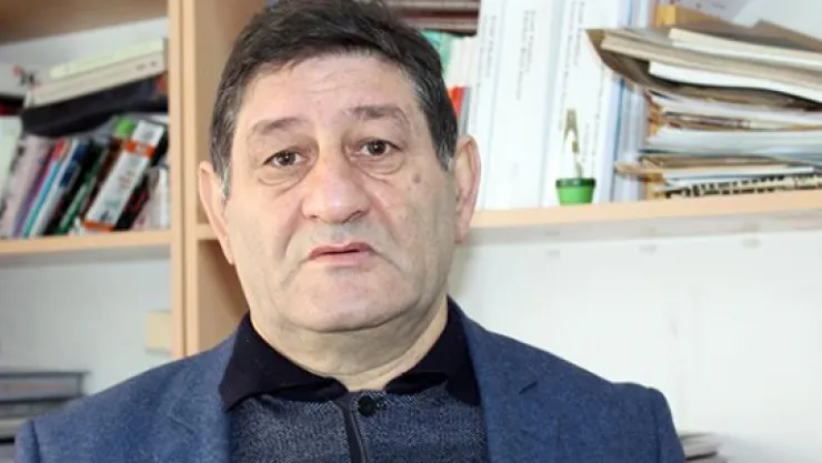 Akabi'nin yazarının Vartan Paşa olduğu net değil