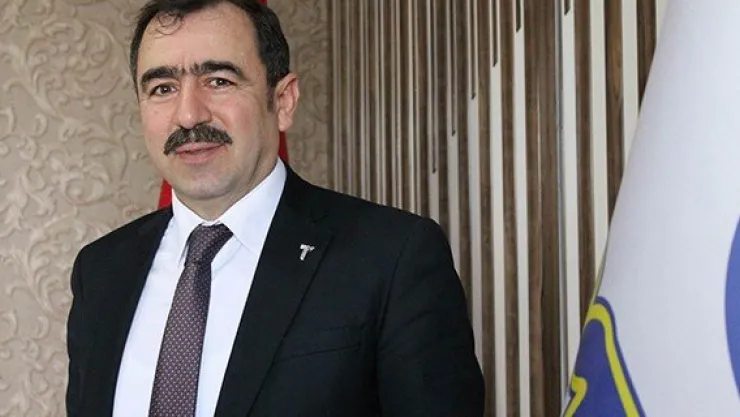 Türk tavuğu üzerinde oyun oynuyorlar