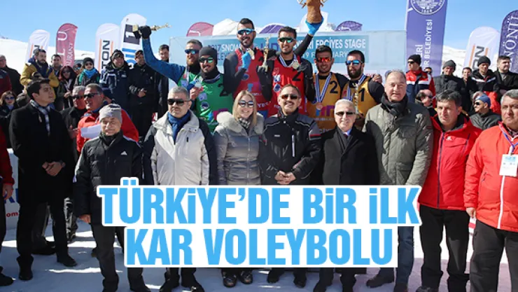 TÜRKiYE'DE BiR iLK KAR VOLEYBOLU