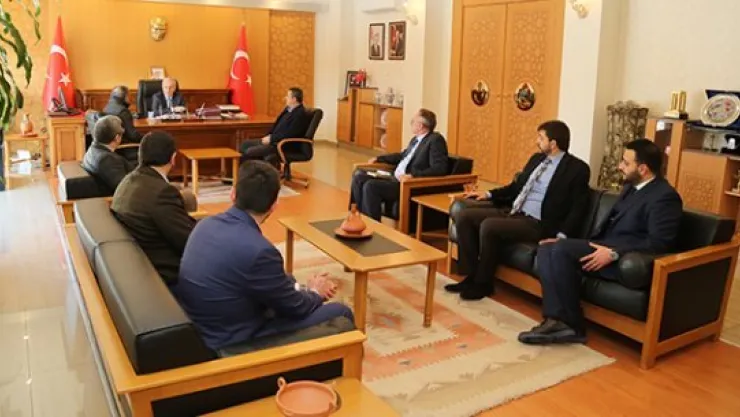 Vali Kamçı Kayserispor yönetimini kabul etti