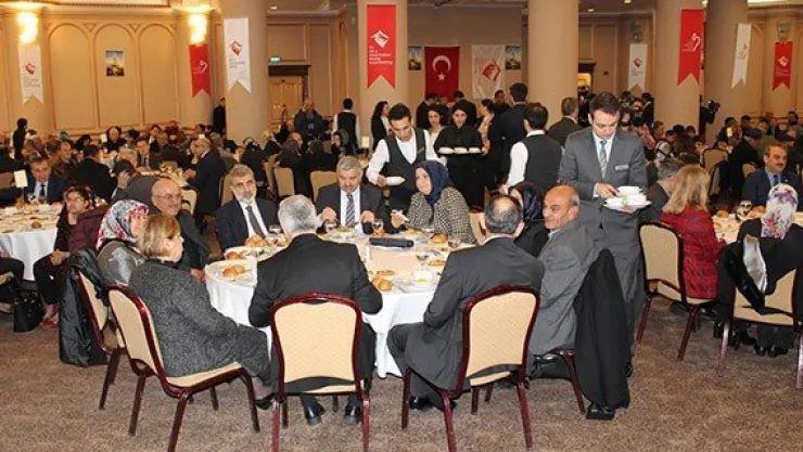 Bakan Özhaseki şehit aileleri ile buluştu