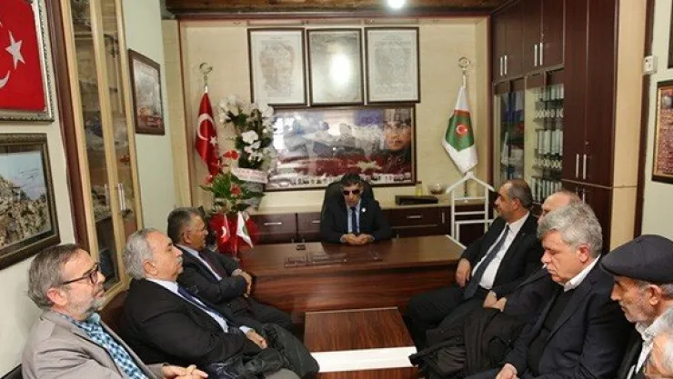 Başkan Büyükkılıç Şehit ve Gaziler Derneğini ziyaret etti