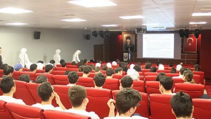 Diş hekimi adaylarına 'Malpraktis' anlatıldı