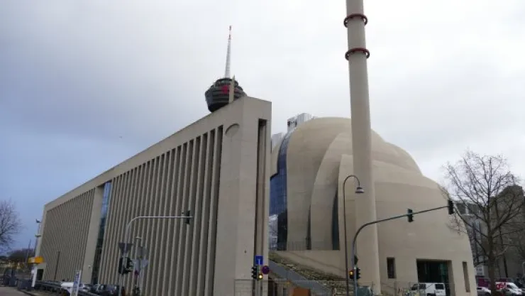 FETÖ'cüler Almanya'da bu camileri...