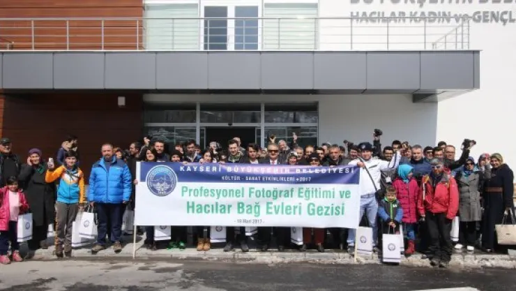 Fotoğrafçıların kadrajına bağ evleri düştü