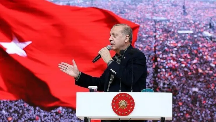 "İstersem yarın gelir dünyayı ayağa kaldırırım"
