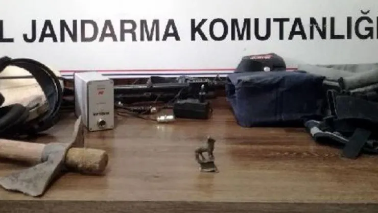 Kayseri'de define avcıları suçüstü yakalandı