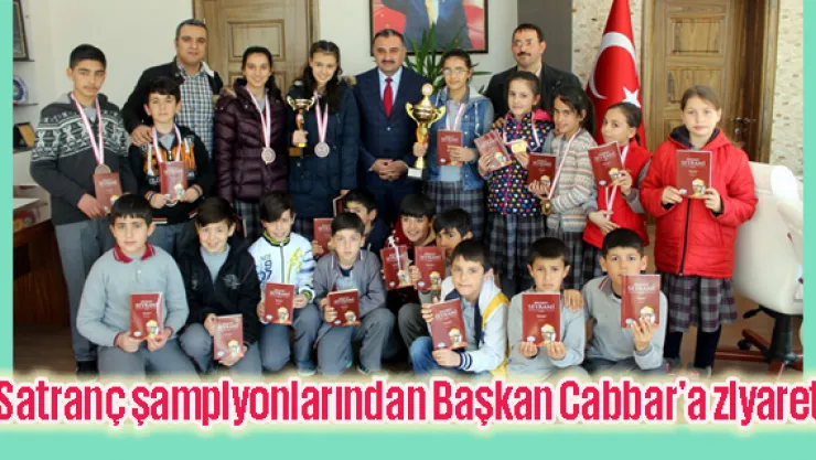 Satranç şampiyonlarından Başkan Cabbar'a ziyaret