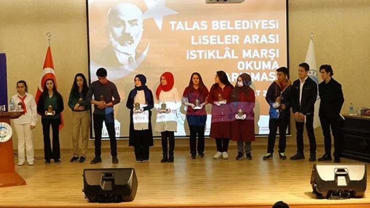 Talas'ta İstiklal Marşı'nı güzel okuma yarışması