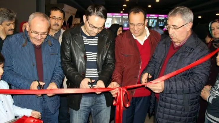 Bu defa veliler sergi açtı