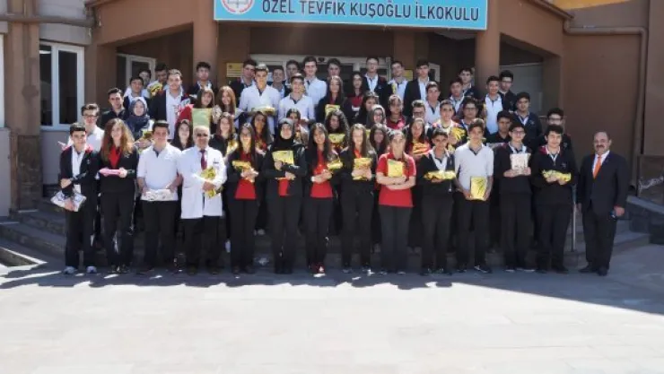 ERCİYES KOLEJİ'NDE MUHTEŞEM KUTLU DOĞUM PROGRAMI