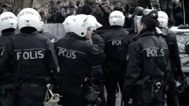 Kayseri'deki FETÖ operasyonuna 300 polis katıldı